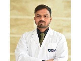 trusted-oncologist-in-lucknow-up-for-cancer-care-small-0