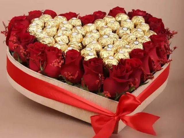order-delicious-creative-chocolate-bouquets-online