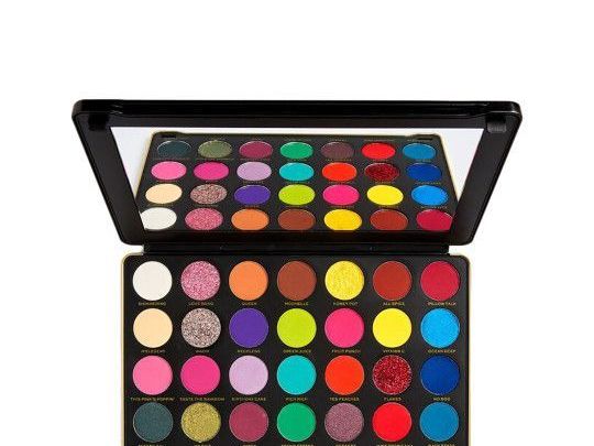 makeup-revolution-london-x-patricia-bright-eyeshadow-palette