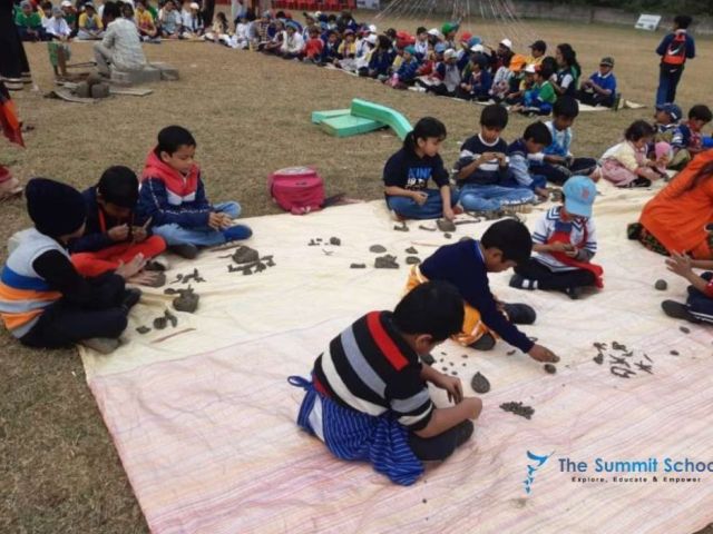 play-way-method-learning-the-summit-school-kolkata