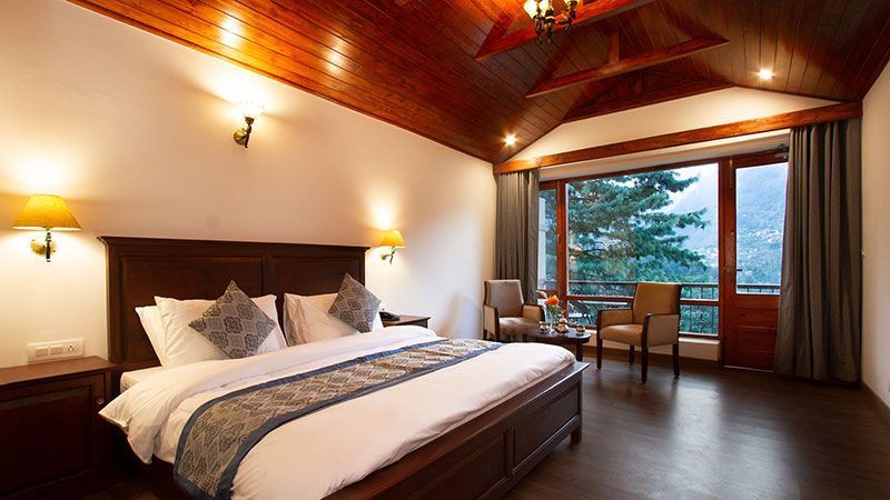 luxury-hotel-in-manali-big-0