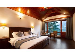 luxury-hotel-in-manali-small-0