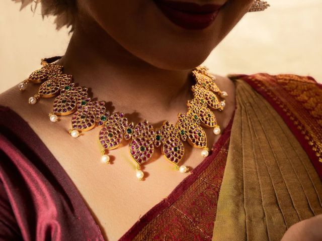 what-makes-a-bharatanatyam-jewellery-collection
