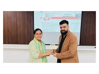 digital-marketing-course-in-ahmedabad-small-1