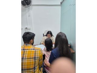 gynecologist-in-wakad-dr-meenal-warade-small-0