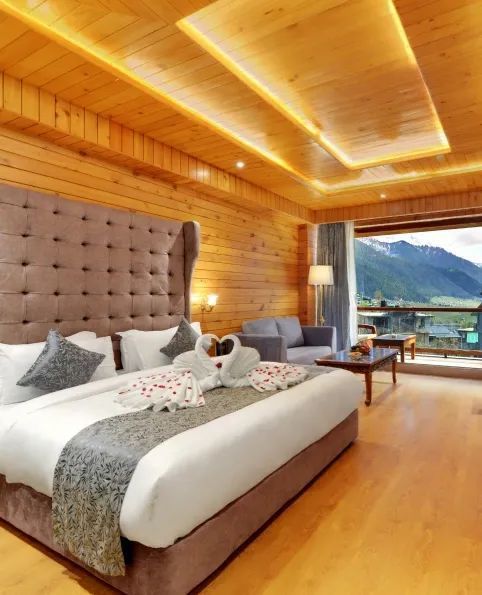 luxurious-resorts-in-manali-tiaraa-hotels-resorts-big-0