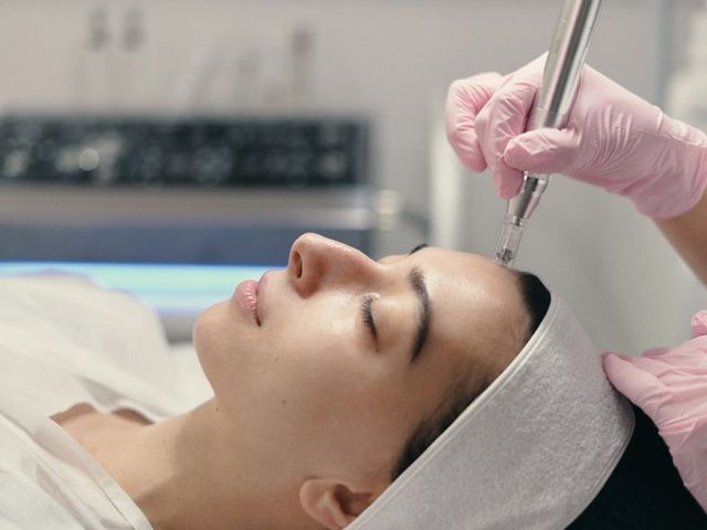 modern-lifestyle-and-skin-problems-insights-from-dermatologists