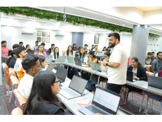 digital-marketing-course-in-ahemdabad-small-1