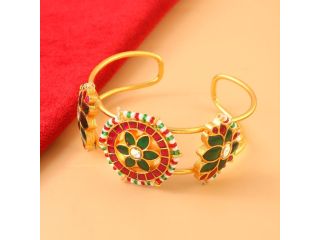 royal-kundan-kada-bangles-luxury-ethnic-style-picks-small-0