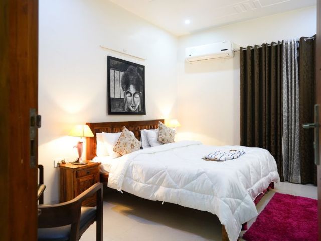 luxury-3-bhk-serviced-apartment-near-medanta-gurgaon