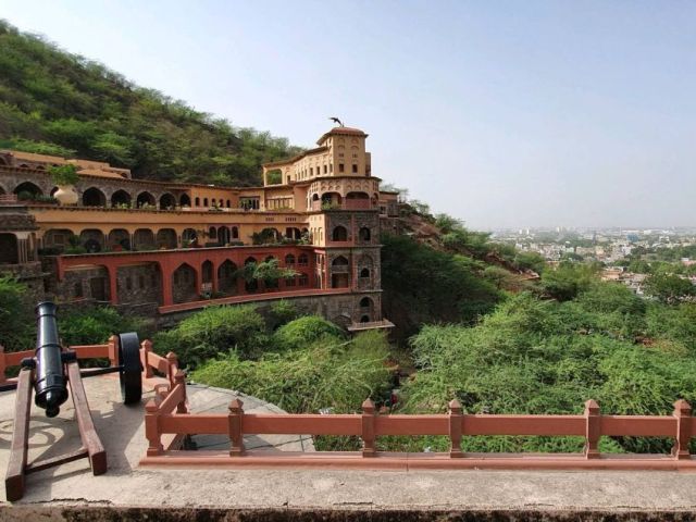 beautiful-places-for-destination-wedding-in-neemrana