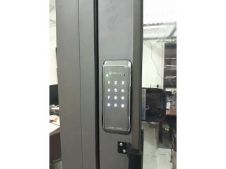 purchase-the-best-smart-door-locks-in-india-small-0