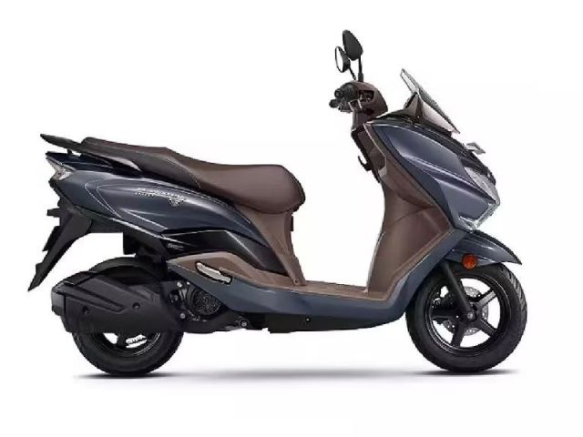 can-tourists-easily-get-a-scooty-on-rent-in-mumbai