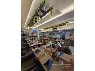 restaurants-in-gomti-nagar-springz-by-all-seasons-stay-lucknow-small-1