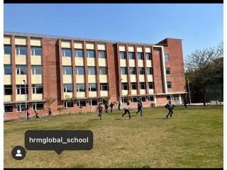best-play-school-in-pitampura-where-young-minds-blossom-small-0