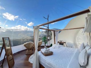 best-honeymoon-resorts-in-munnar-luxeglamp-small-1