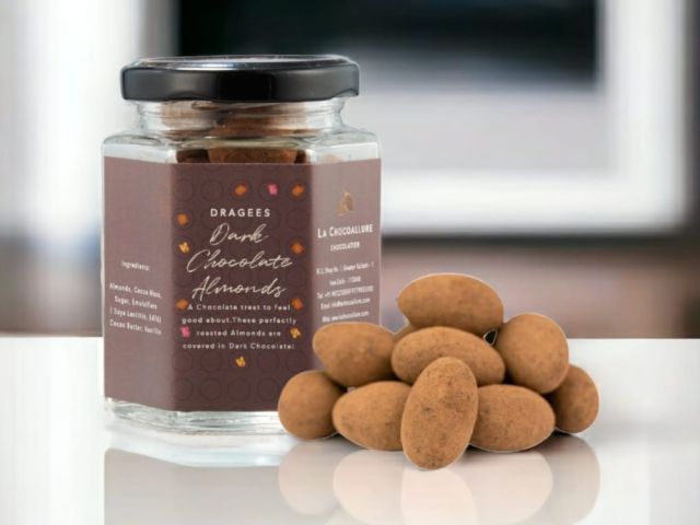 healthy-dark-chocolate-almonds-at-rs299