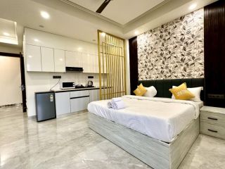 street-studio-by-lime-tree-modern-studio-stay-in-gurgaon-small-0