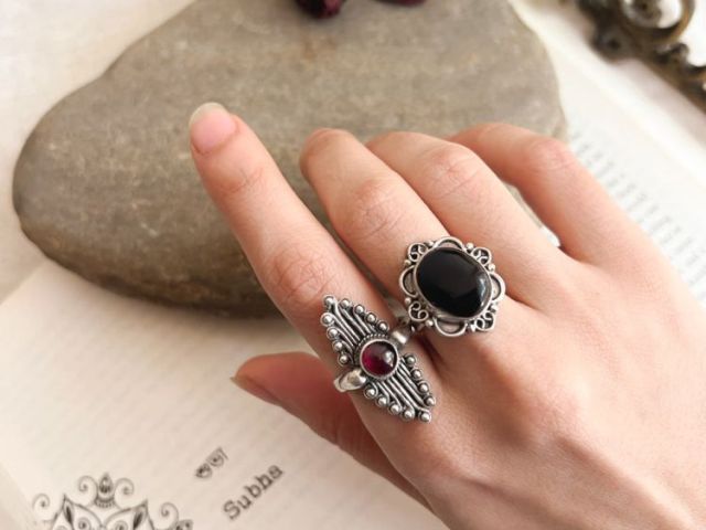 adjustable-silver-ring-with-black-onyx-stone-online-by-asmah