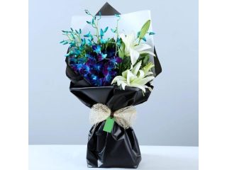 surprise-midnight-gift-delivery-in-india-from-oyegifts-small-1