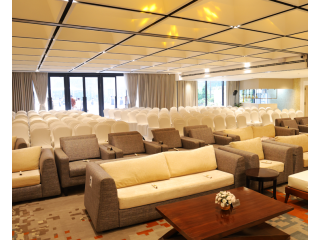 the-boomerang-complex-italian-restaurant-in-noida-small-0