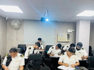 best-pilot-training-institute-in-bengaluru-for-future-pilots-small-0