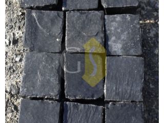 granite-cobblestone-strong-and-stylish-paving-solution-small-0