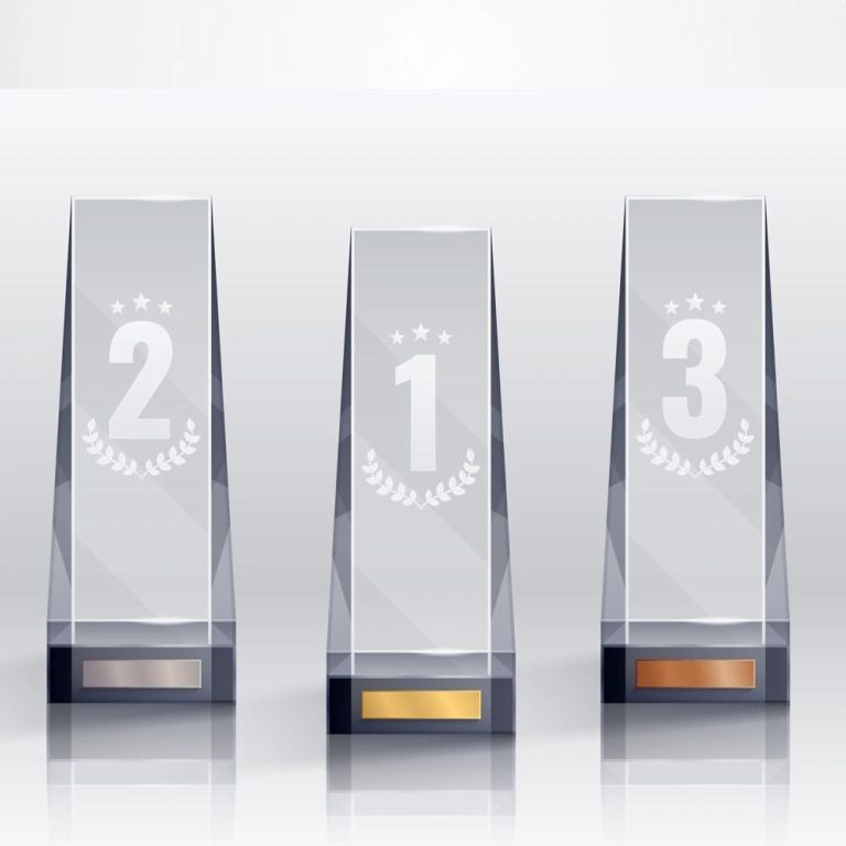 acrylic-awards-that-celebrate-success-in-style-big-0
