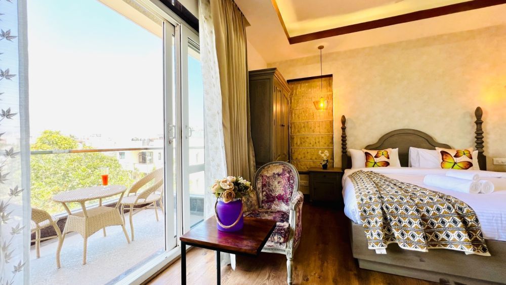 experience-comfort-at-hotels-near-medanta-hospital-gurgaon-big-2