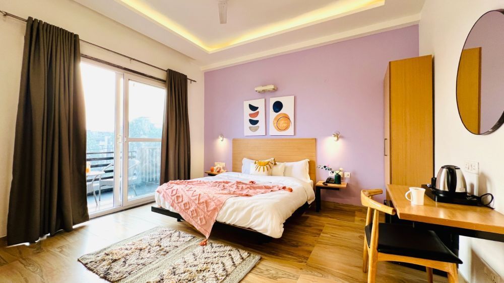 experience-comfort-at-hotels-near-medanta-hospital-gurgaon-big-1