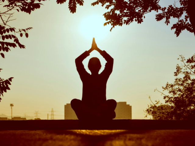 ashtanga-yoga-classes-and-retreats-in-rishikesh