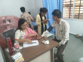 dr-shalini-garg-cardiology-small-0