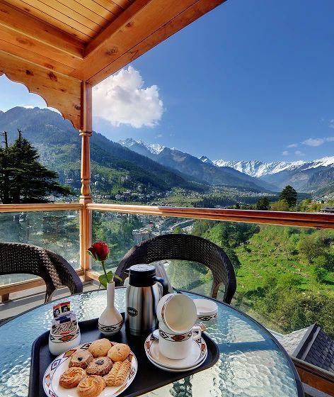 best-5-star-hotel-in-manali-with-scenic-views-tiaraa-hotels-big-0