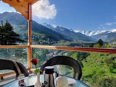 best-5-star-hotel-in-manali-with-scenic-views-tiaraa-hotels