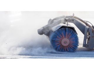 efficient-road-cleaning-machine-for-urban-maintenance-small-0