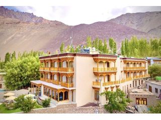 best-leh-ladakh-tour-packages-small-0