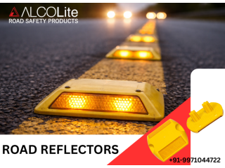 smart-road-reflectors-for-clear-visibility-accident-prevention-small-0