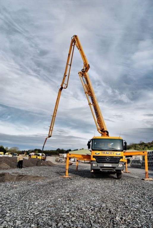 reliable-concrete-pump-on-rent-in-delhi-for-efficient-big-0