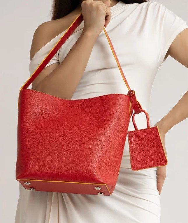 womens-tote-bags-stylish-womens-leather-tote-bag-collection-big-1