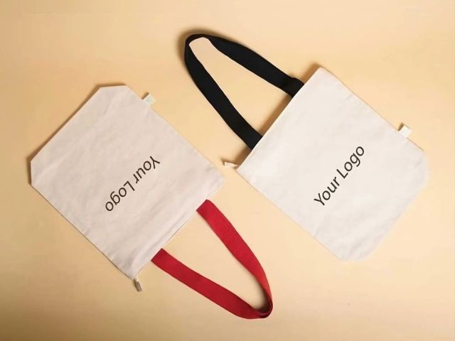 custom-canvas-tote-bags-raise-your-brand