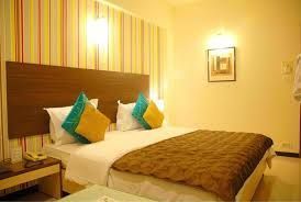 comfortable-safe-couple-friendly-hotels-in-delhi-big-0