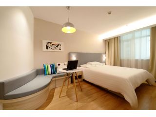 where-to-stay-in-goa-with-friends-small-0