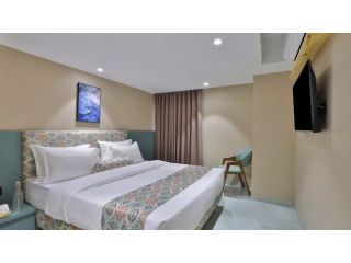 safe-couple-friendly-hotels-in-ahmedabad-at-best-prices-small-0