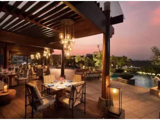 best-hotels-in-srinagar-with-bag2bag-small-0