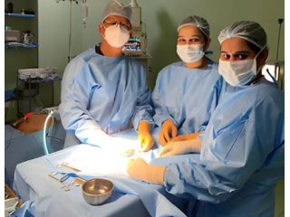 dr-amit-d-goswami-surgeon-small-2