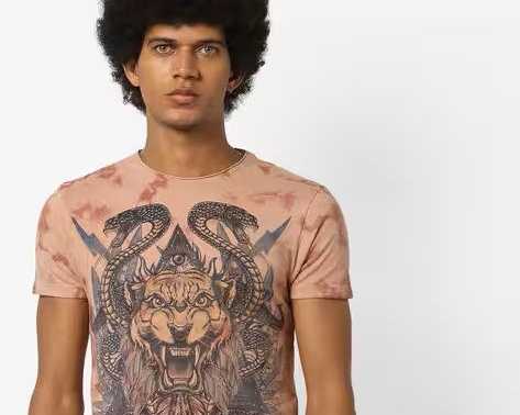 slim-fit-graphic-print-crew-neck-t-shirt