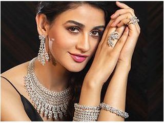 hazoorilal-designer-jewellery-in-india-is-perfect-small-0