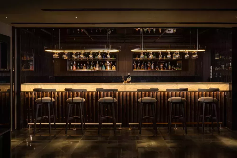 best-restobar-in-ernakulam-premium-dining-experience-big-0