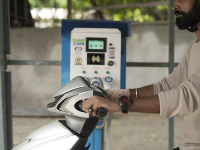 affordable-ev-charging-station-advertising-solutions-today