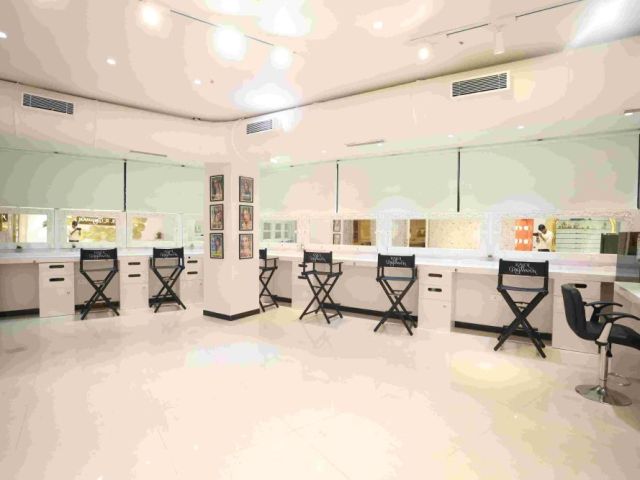 professional-makeup-artist-course-in-mumbai